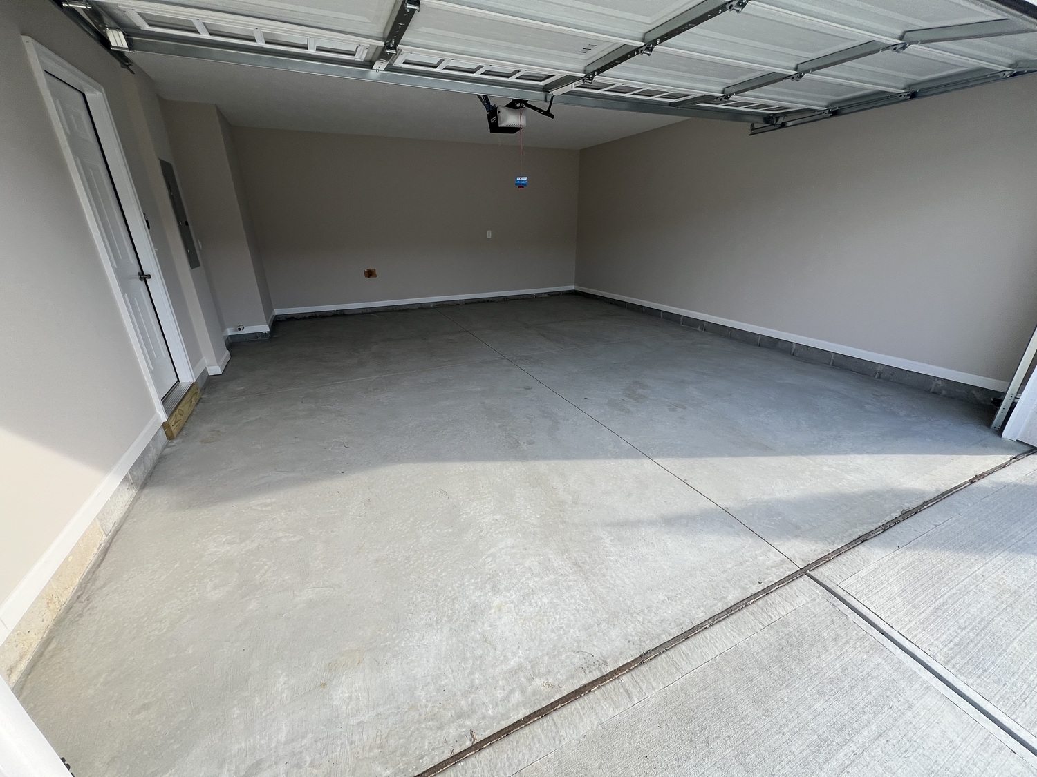 garage with no storage