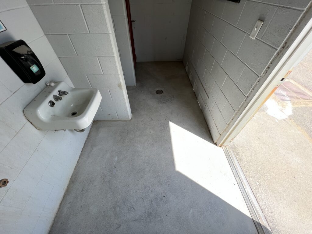 Cincinnati Bathroom Before Concrete Coating