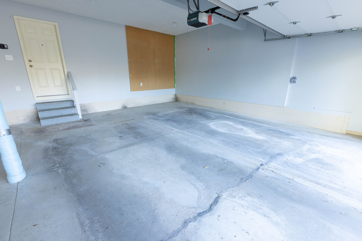 Garage with uncoated concrete