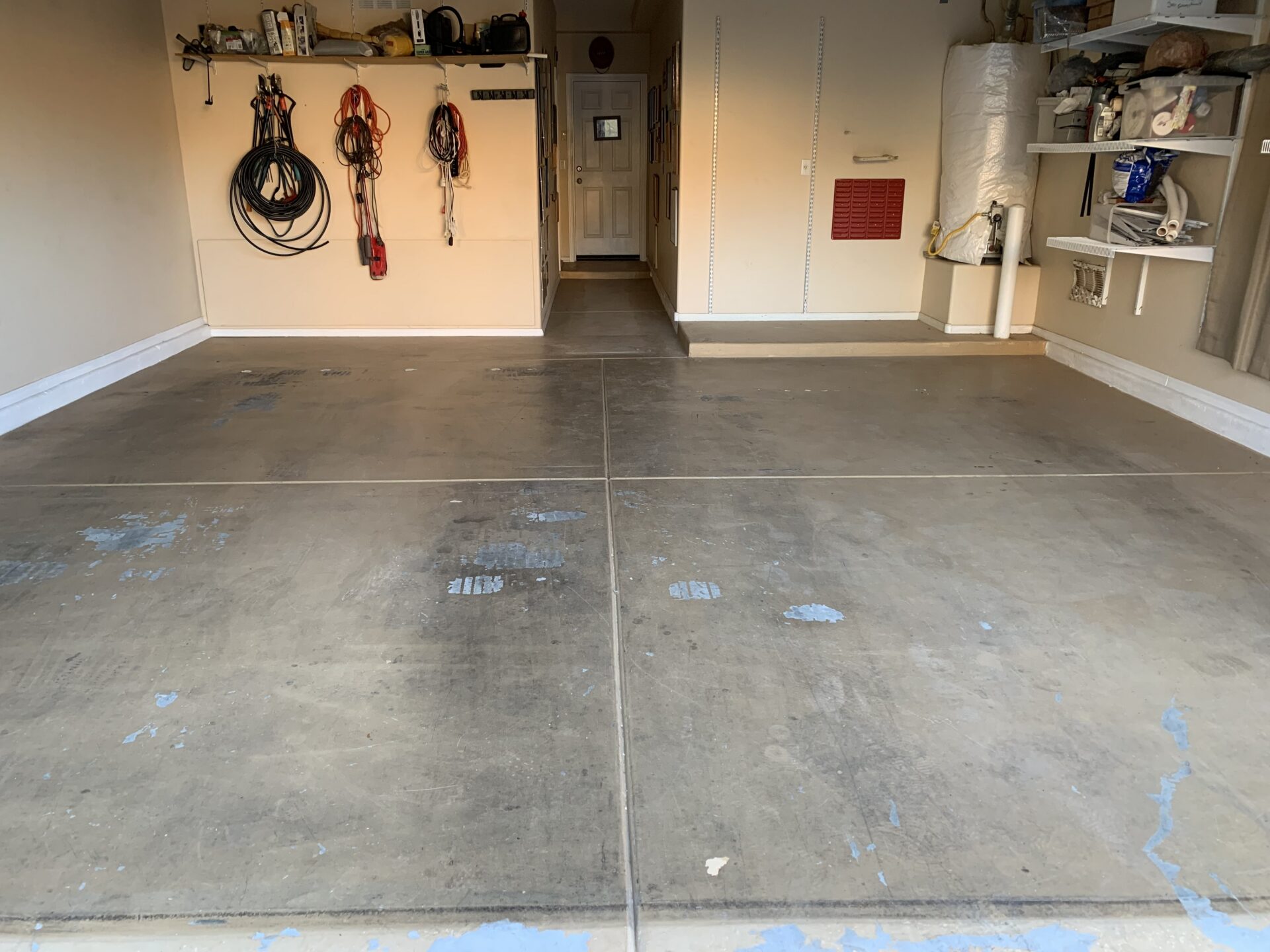 Empty Garage in dallas that is ready for a garage floor coating