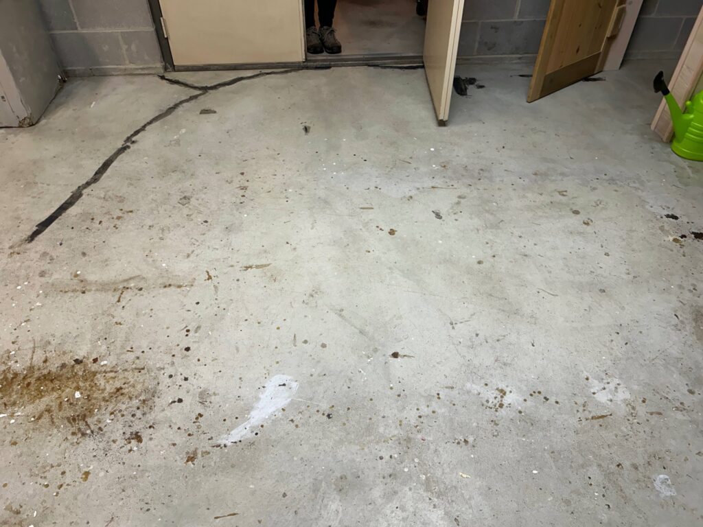 Dirty Garage Concrete in Cambridge