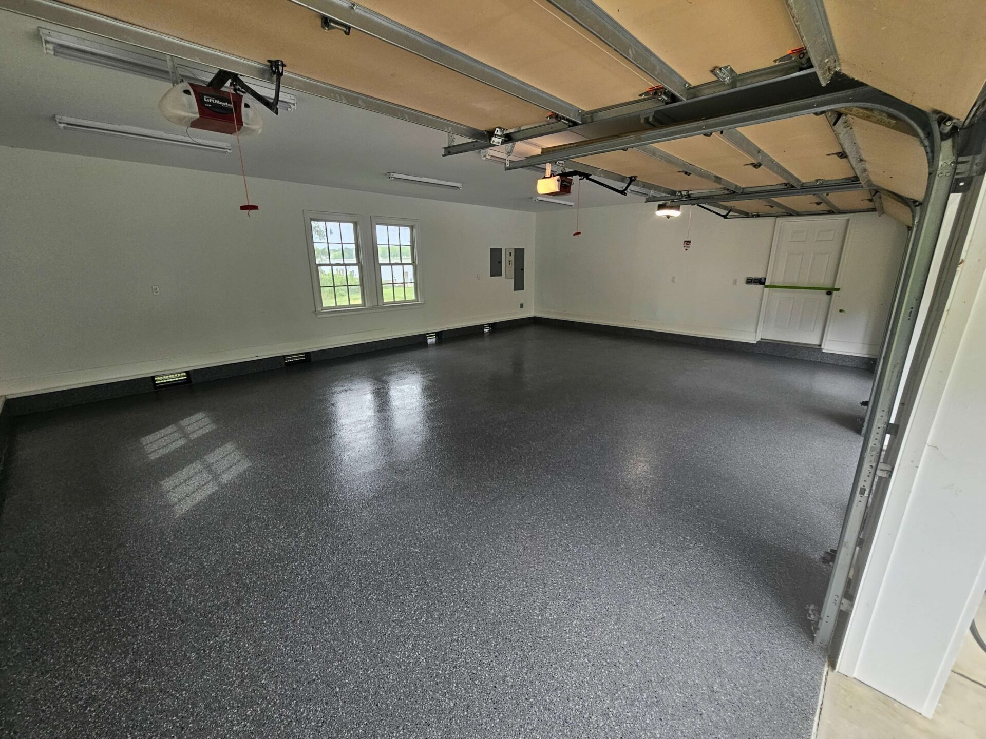 Easton garage with new polyaspartic coating