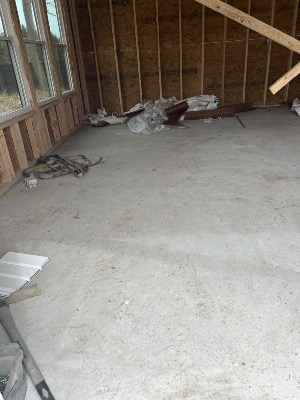 Garage Before a coating in Milton