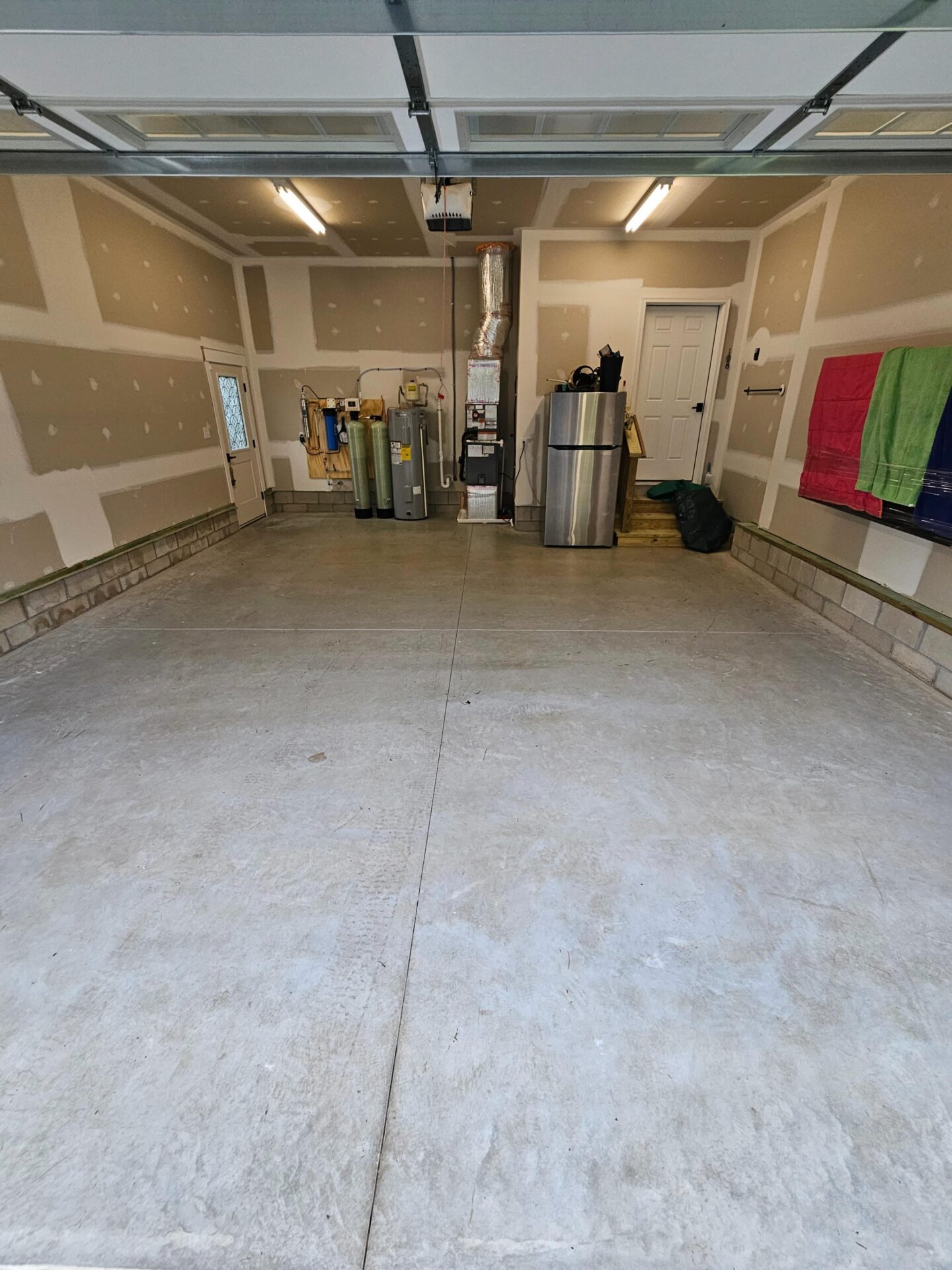 before garage floor coating in Georgetown
