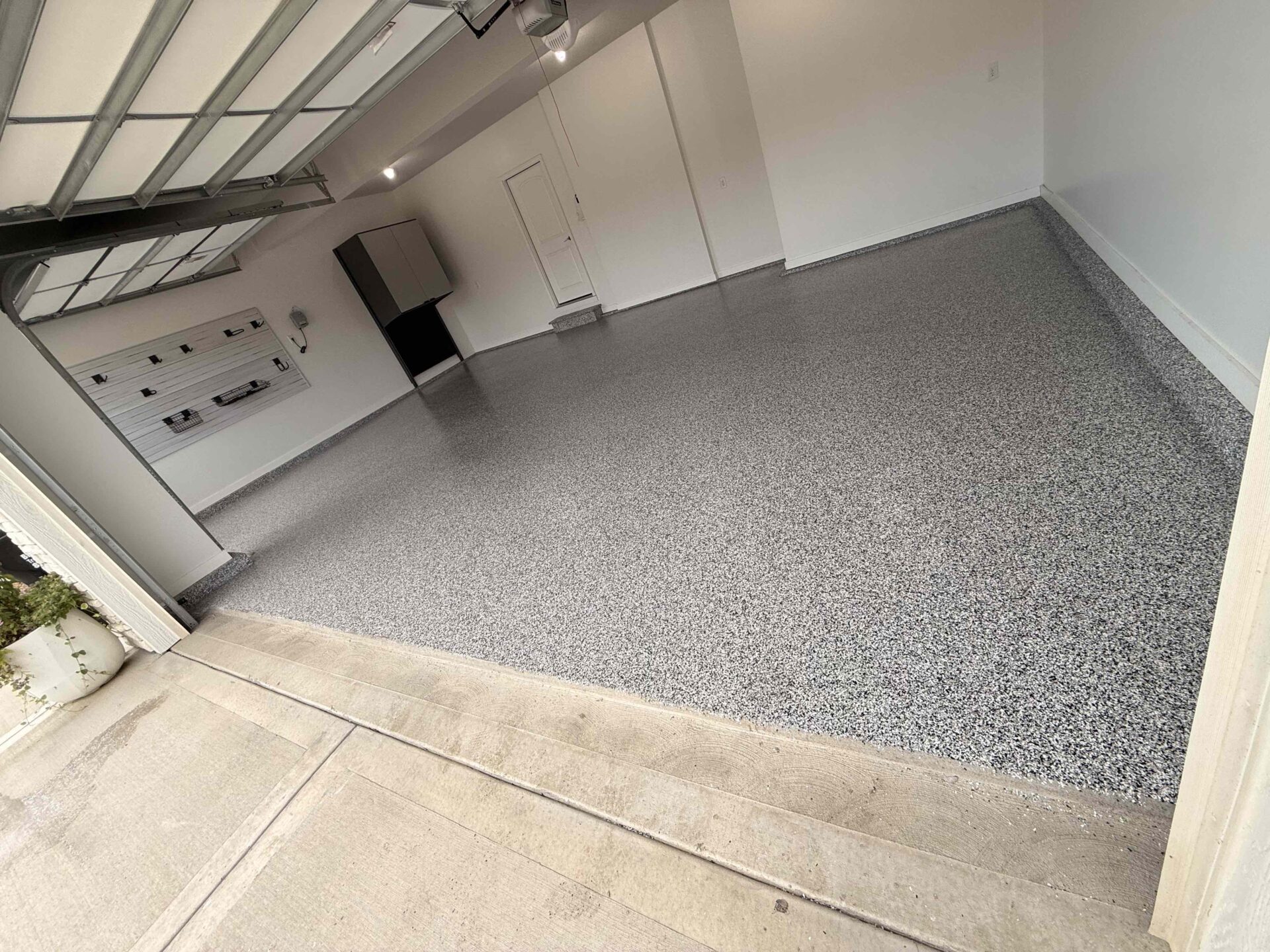 polyaspartic garage coating and storage