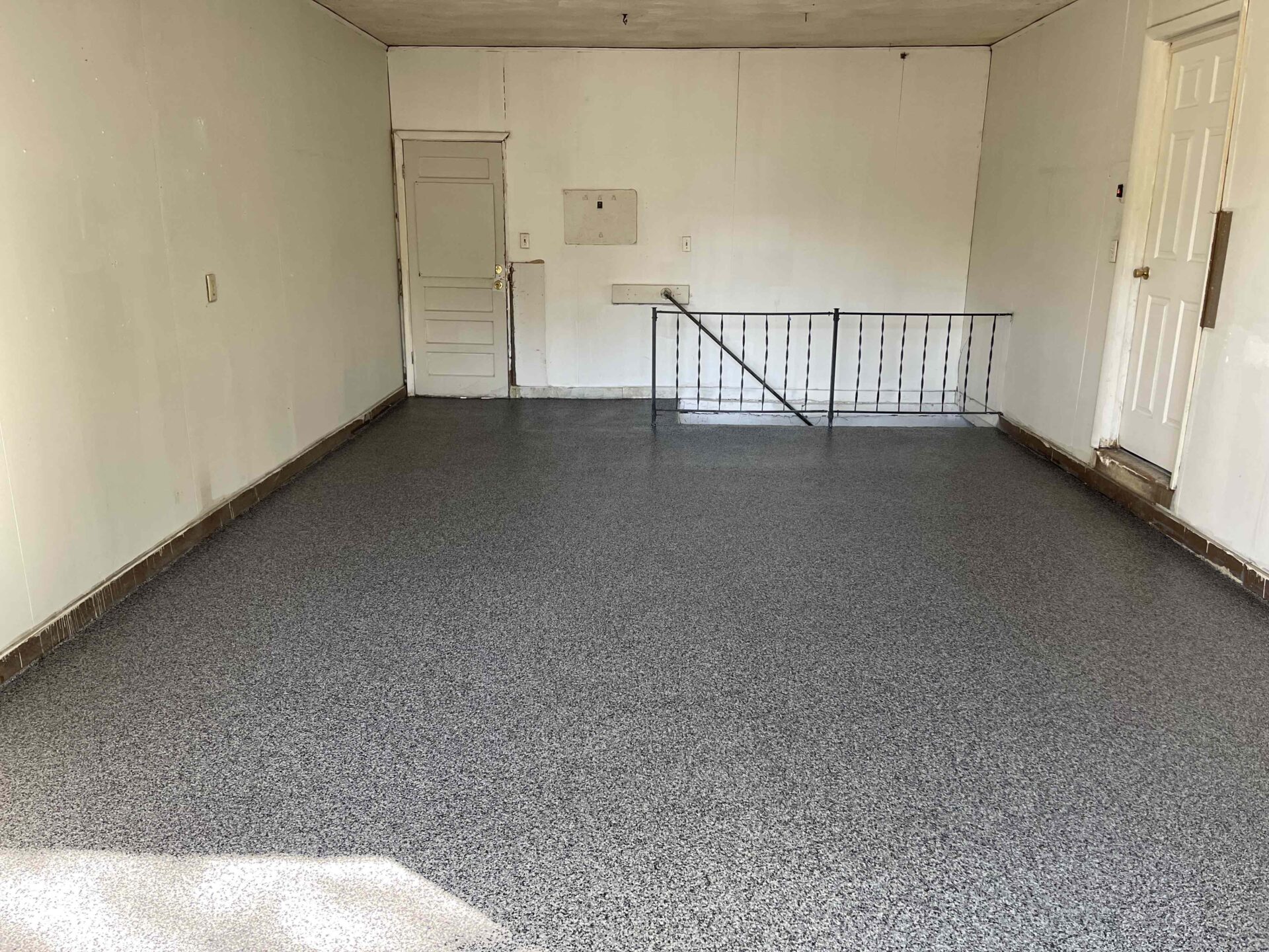 polyaspartic coating in garage