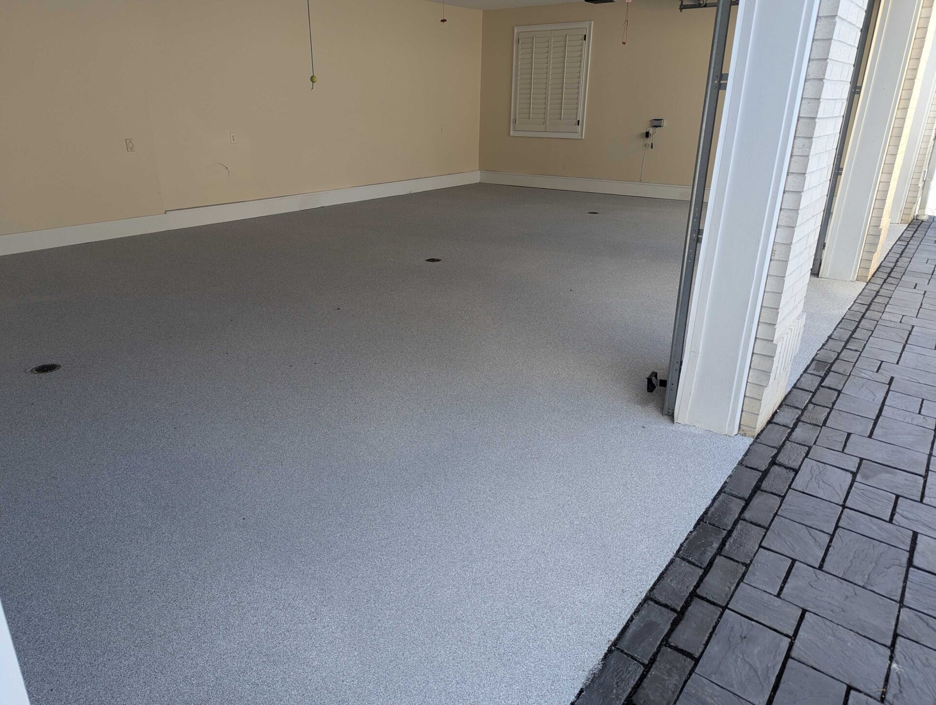 Carbon colored polyaspartic flooring