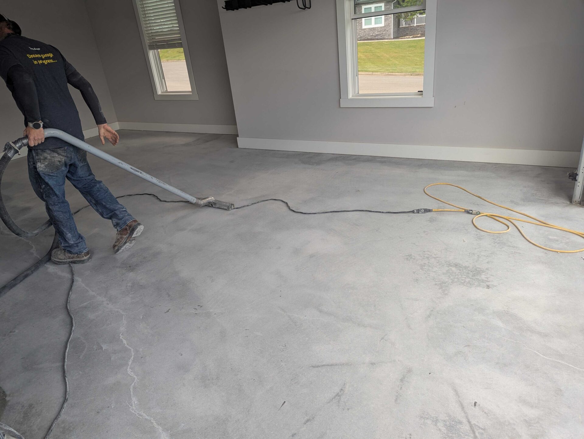 Garage floor without a coating