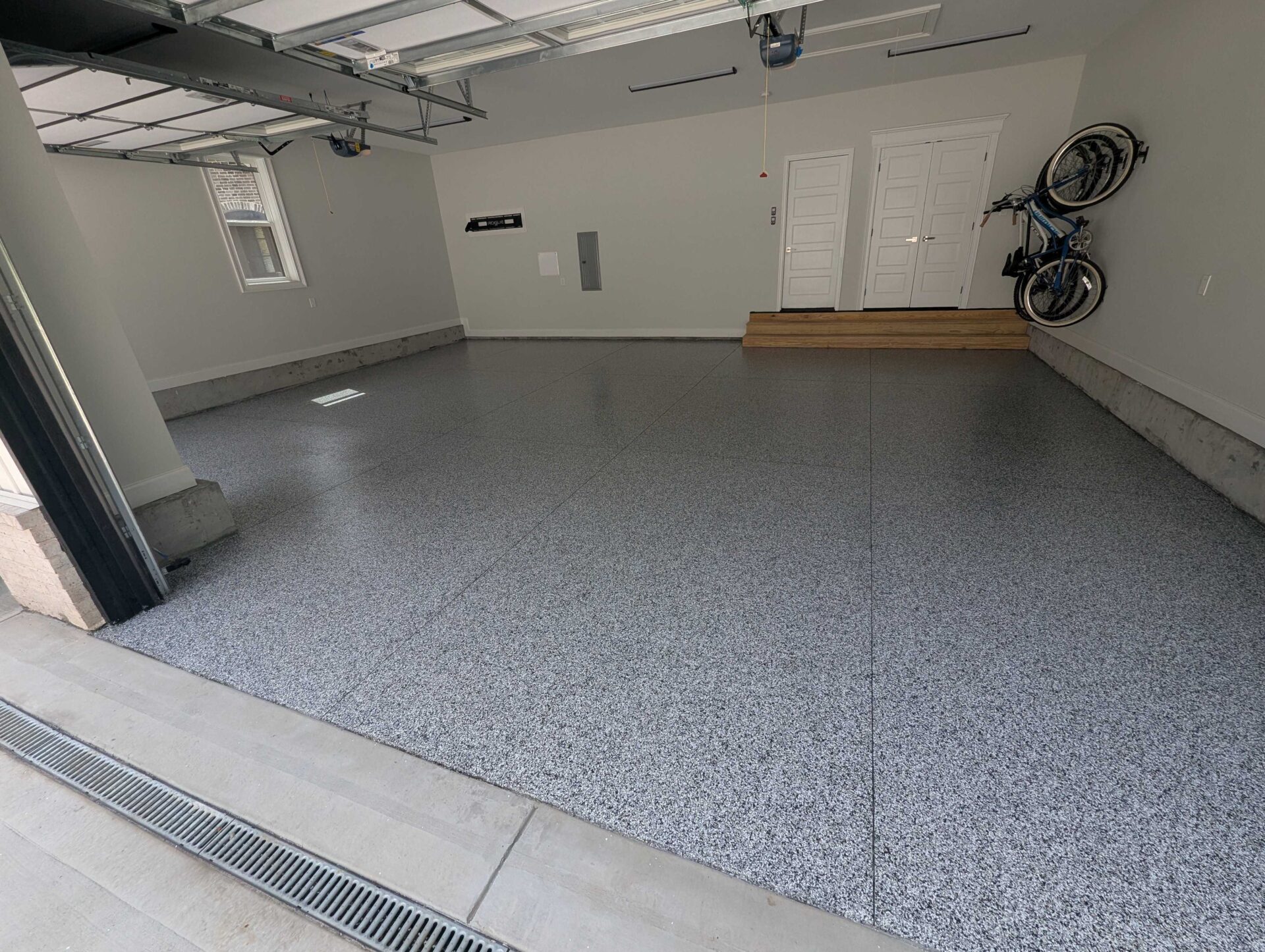 Durable polyaspartic garage floor coating