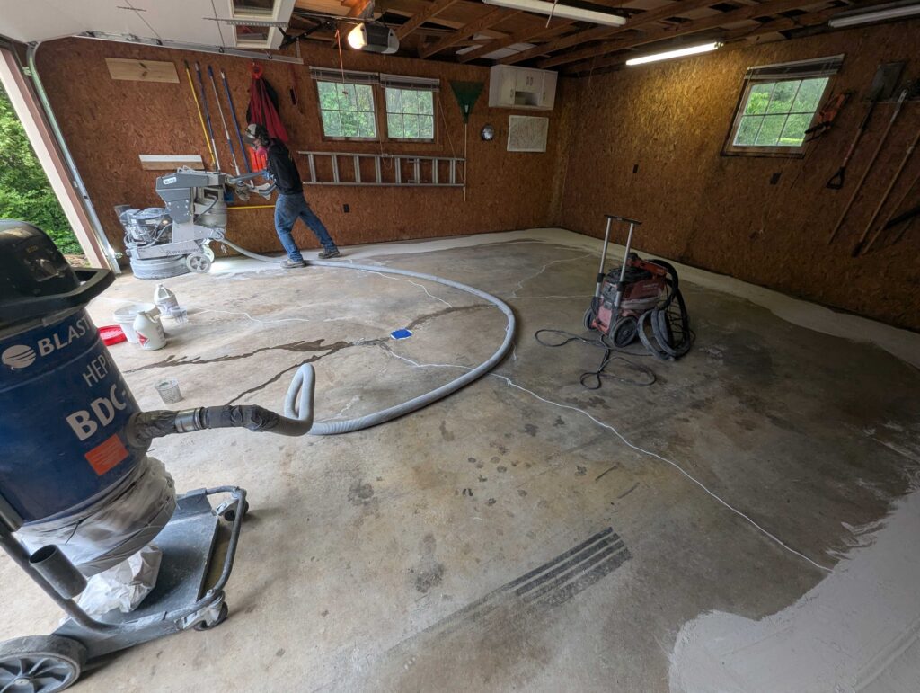 Garage Before a concrete coating
