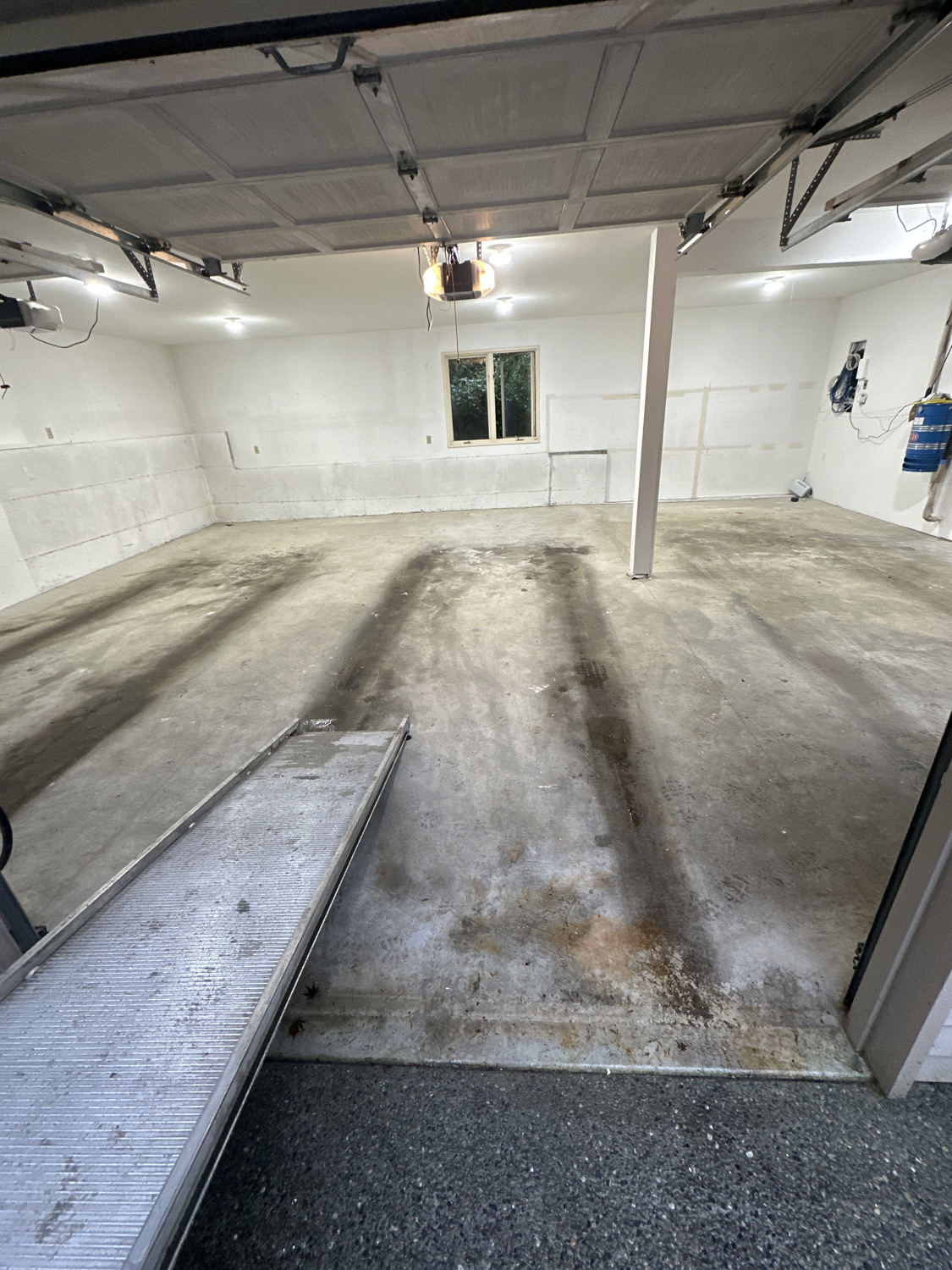 Tire Stained Concrete in Bellevue Washington