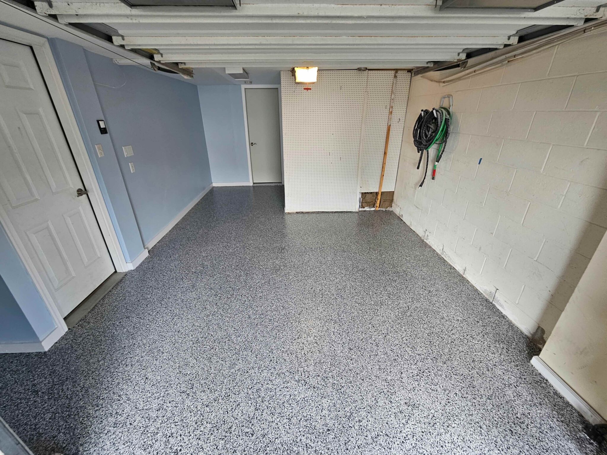 1_Delmarva_Garage_0505_MidnightGray_OceanCity_A