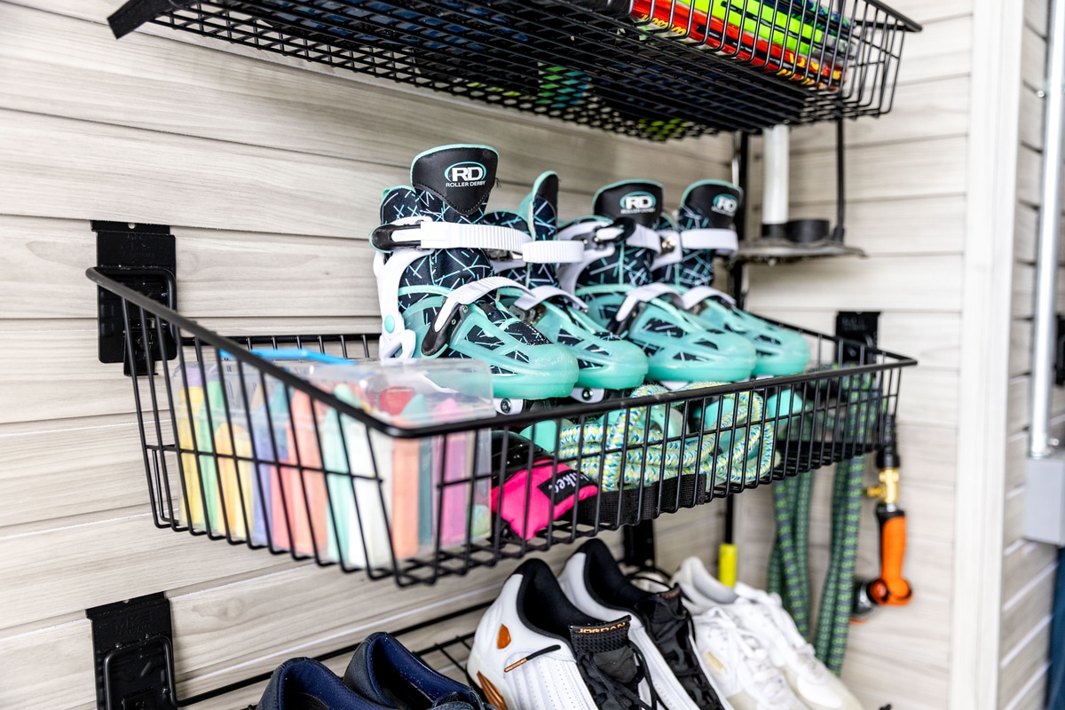 2026 West Omaha – Hunter – Extras – 19-1200×800-5b2df79 items in basket on slatwall