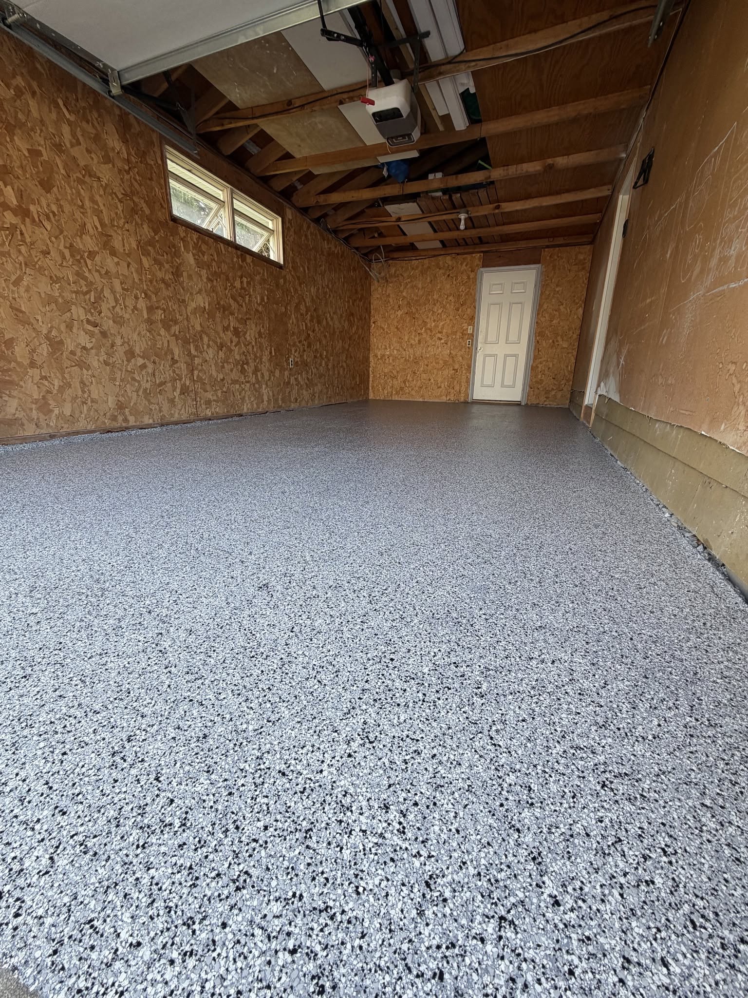 1_SNE_Garage_0819_MidnightGray_Cranston_A Midnight gray garage floor coating