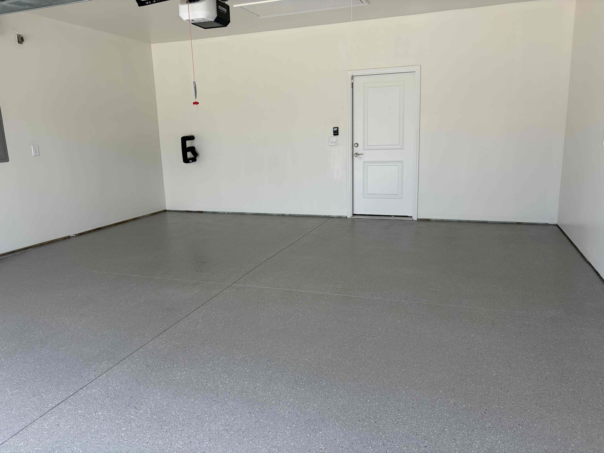 1_Wilmington_Garage_0713_Bronze_Leland_A bronze colored garage floor coating