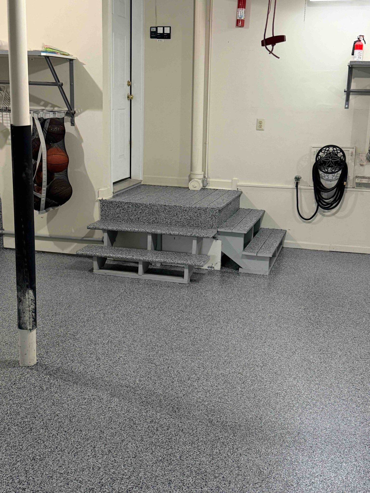 2_Philly_Garage_0924_Peppercorn_Devon_A